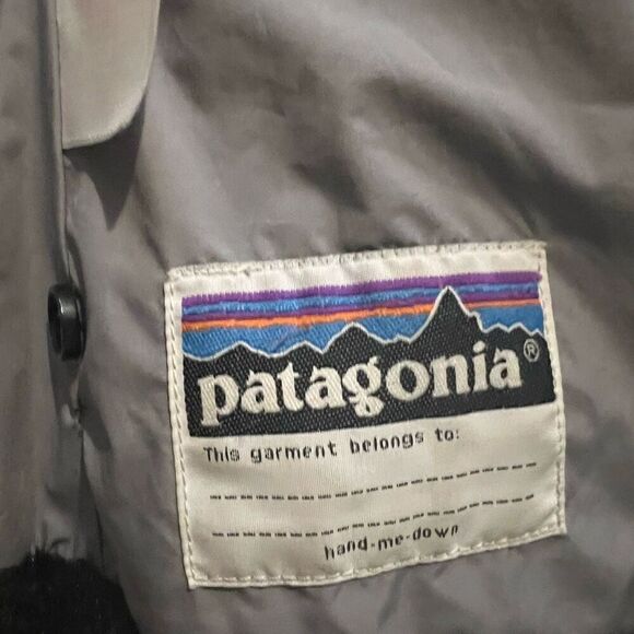 Patagonia girls black pelage parka jacket size small 8 - Picture 3 of 4